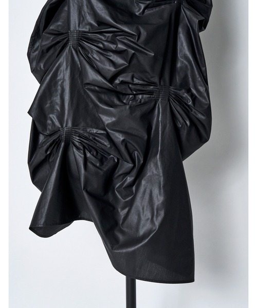 RUMCHE(ラムシェ)の「Bundled Tuck Skirt / バンドルタックスカート(スカート・レディース・アイボリー/ブラック/グレー・FREE)」の7枚目の写真