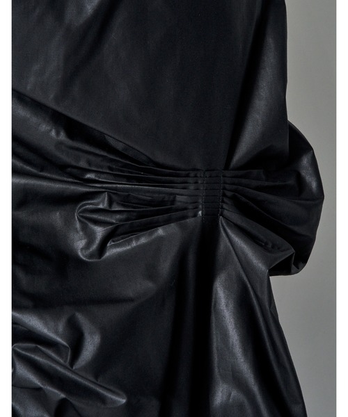 RUMCHE(ラムシェ)の「Bundled Tuck Skirt / バンドルタックスカート(スカート・レディース・アイボリー/ブラック/グレー・FREE)」の6枚目の写真