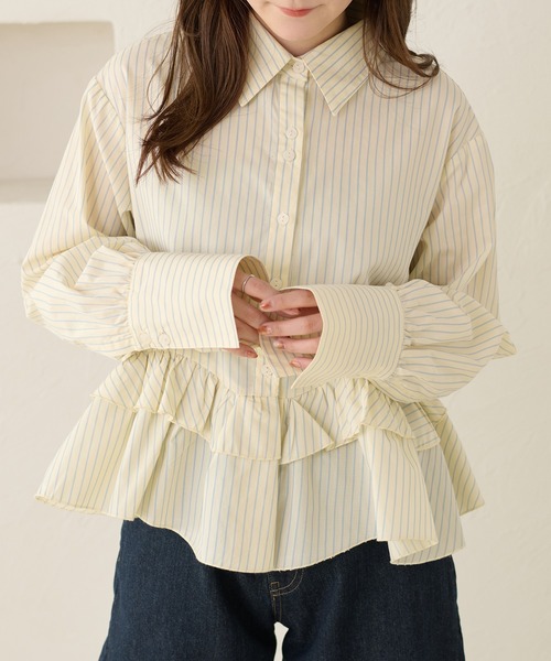 apres jour clair（アプレジュールクレア）の「【apres jour clair】フリルデザインシャツ（シャツ/ブラウス・レディース・アイボリー/ブルー/チャコールグレー/オフホワイト・フリー/X-LARGE）」の5枚目の写真