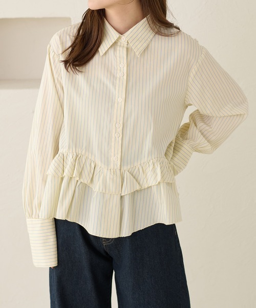 apres jour clair（アプレジュールクレア）の「【apres jour clair】フリルデザインシャツ（シャツ/ブラウス・レディース・アイボリー/ブルー/チャコールグレー/オフホワイト・フリー/X-LARGE）」の6枚目の写真