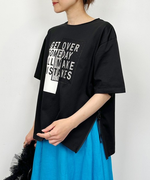LUGIVA(ルギヴァ)の「サイドファスナーロゴプリントTシャツ(Tシャツ/カットソー・レディース・オフホワイト/ブラック/チャコールグレー・M)」の11枚目の写真