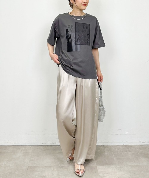 LUGIVA(ルギヴァ)の「サイドファスナーロゴプリントTシャツ(Tシャツ/カットソー・レディース・オフホワイト/ブラック/チャコールグレー・M)」の21枚目の写真
