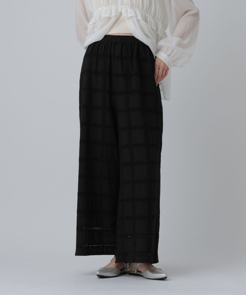 LEPSIM（レプシィム）の「スクエアレースパンツ　637625（その他パンツ・レディース・ブラック/アイボリー・FREE）」の2枚目の写真