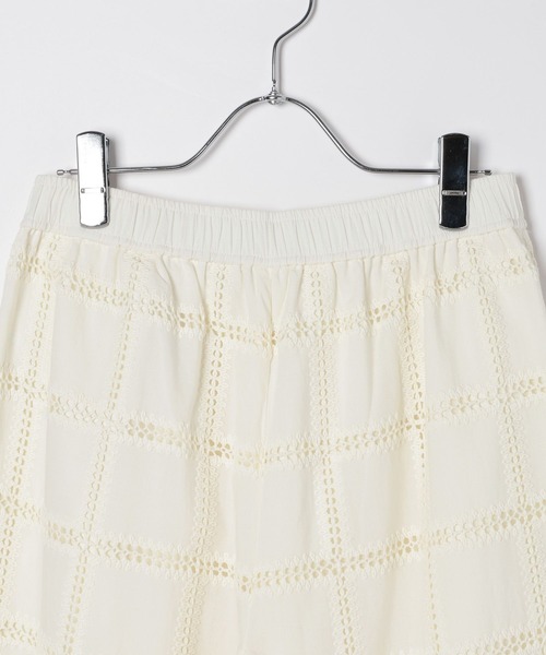 LEPSIM（レプシィム）の「スクエアレースパンツ　637625（その他パンツ・レディース・ブラック/アイボリー・FREE）」の3枚目の写真