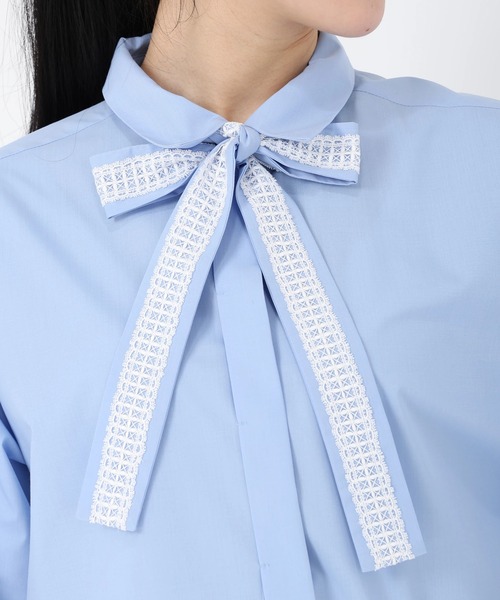 STRAWBERRY-FIELDS（ストロベリーフィールズ）の「シルキーブロード_レースボウタイ取り外しシャツ（シャツ/ブラウス・レディース・オフホワイト/サックスブルー・2）」の6枚目の写真