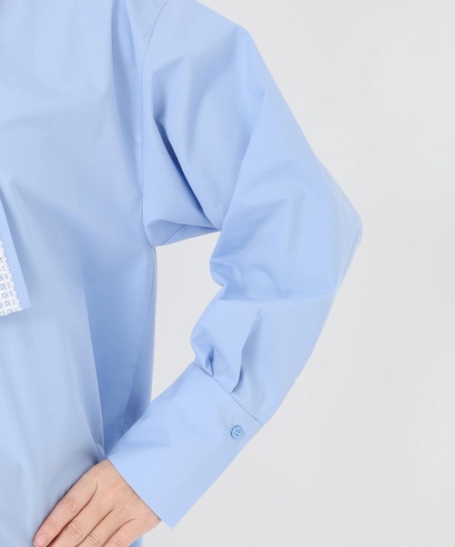 STRAWBERRY-FIELDS（ストロベリーフィールズ）の「シルキーブロード_レースボウタイ取り外しシャツ（シャツ/ブラウス・レディース・オフホワイト/サックスブルー・2）」の8枚目の写真