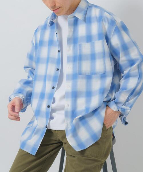 ITEMS URBANRESEARCH(アイテムズ アーバンリサーチ)の「オンブレチェックレギュラーカラーライトシャツ(シャツ/ブラウス・メンズ・ブラック/ブルー/ベージュ・MEDIUM/LARGE)」の3枚目の写真