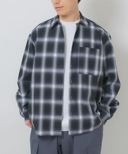 ITEMS URBANRESEARCH(アイテムズ アーバンリサーチ)の「オンブレチェックレギュラーカラーライトシャツ(シャツ/ブラウス・メンズ・ブラック/ブルー/ベージュ・MEDIUM/LARGE)」の8枚目の写真