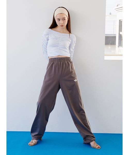 SNIDEL（スナイデル）の「【adidas Originals】FIRE BIRD TP/ファイヤーバードトラックパンツ（その他パンツ・レディース・グレー・S）」の3枚目の写真