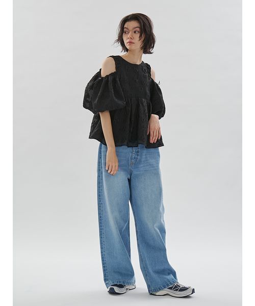 emmi(エミ)の「フラワーふくれジャガードブラウス(シャツ/ブラウス・レディース・ブラック/ホワイト・F)」の13枚目の写真