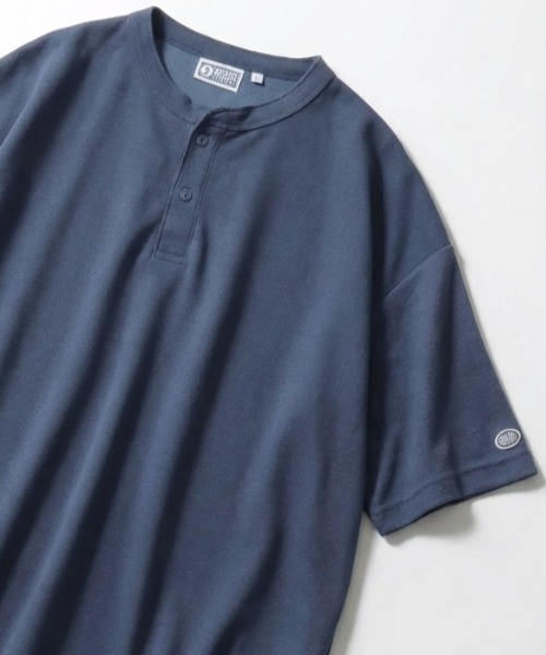 DISCUS(ディスカス)の「2026SS DISCUS/ディスカス COOLMAX ミニワッフル オーバーサイズ ヘンリーネック半袖Tシャツ レディース メンズ(Tシャツ/カットソー・メンズ・スミクロ/ホワイト/ブルー/ブラック・XL/L/M)」の4枚目の写真