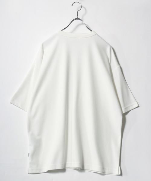 DISCUS(ディスカス)の「2026SS DISCUS/ディスカス COOLMAX ミニワッフル オーバーサイズ ヘンリーネック半袖Tシャツ レディース メンズ(Tシャツ/カットソー・メンズ・スミクロ/ホワイト/ブルー/ブラック・XL/L/M)」の6枚目の写真