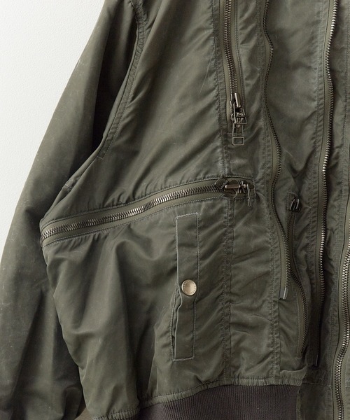 FACETASM(ファセッタズム)の「FACETASM/ファセッタズム ZIPPER BUG MA-1 シガレットポケット ユーズド加工ブルゾン 2026年春夏(MA-1・レディース・カーキ・00)」の10枚目の写真