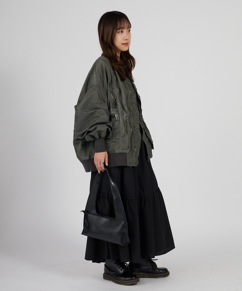 FACETASM(ファセッタズム)の「FACETASM/ファセッタズム ZIPPER BUG MA-1 シガレットポケット ユーズド加工ブルゾン 2026年春夏(MA-1・レディース・カーキ・00)」の14枚目の写真