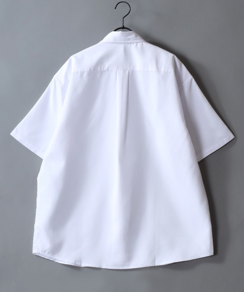 SITRY(シトリー)の「Dress Shirt with Tie/2WAY オーバーサイズ ネクタイ付き チェーン付き 半袖シャツ ドレスシャツ(シャツ/ブラウス・メンズ・ホワイト/ブラック・M/L)」の3枚目の写真