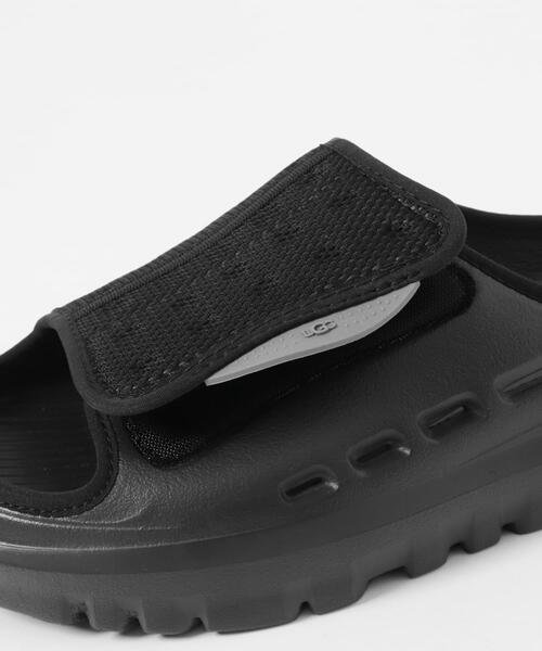 URBAN RESEARCH（アーバンリサーチ）の「UGG　M PEAKMOD SLIDE（サンダル・メンズ・ブラック・9/10）」の2枚目の写真