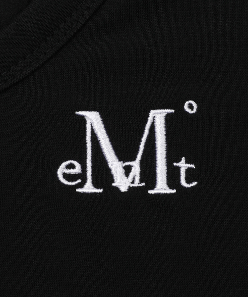 MUCENT(ムセント)の「ロイナVネックグリムロングスリーブTシャツ(6カラー)(Tシャツ/カットソー・レディース・ホワイト/ブラック/ブラウン/PINK/チャコール/グレー系1・FREE)」の8枚目の写真