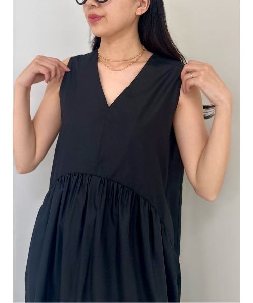 ESTNATION（エストネーション）の「ESTNATION / タイプライターギャザーワンピース《EXCLUSIVE》（ワンピース・レディース・ブラック/ブルー・FREE）」の5枚目の写真