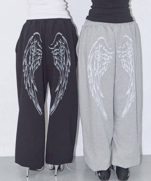 FANCY CLUB(ファンシークラブ)の「【FANCY CLUB】ANGEL VINTAGE SWEATPANTS / 【ファンシークラブ】エンジェルビンテージスウェットパンツ(スウェットパンツ・レディース・スカイブルー/ブラック・ONE SIZE)」の3枚目の写真