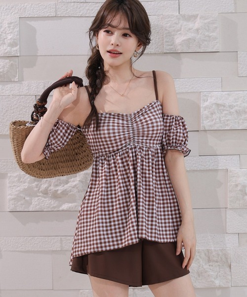 TeddyShop(テディショップ)の「【2WAY/ストラップ・袖取り外し可/ビキニ2点セット】ギンガムチェック柄ギャザーバックリボンキャミキニ レディース水着(水着・レディース・ブルー系その他/ブラウン/レッド系その他/ブラック・S/M/L)」の2枚目の写真