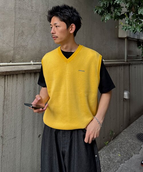 CIAOPANIC（チャオパニック）の「バーズアイサマーニットVネックベスト（ニット/セーター・レディース・イエロー/ネイビー/サックスブルー・LARGE/MEDIUM）」の21枚目の写真