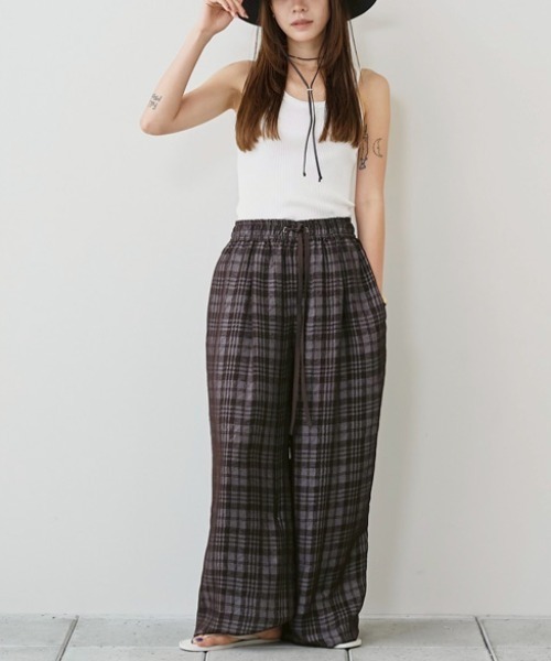 TODAYFUL（トゥデイフル）の「[TODAYFUL/トゥデイフル] シームレス リブタンクトップ（タンクトップ・レディース・チャコールグレー/ホワイト・F）」の5枚目の写真
