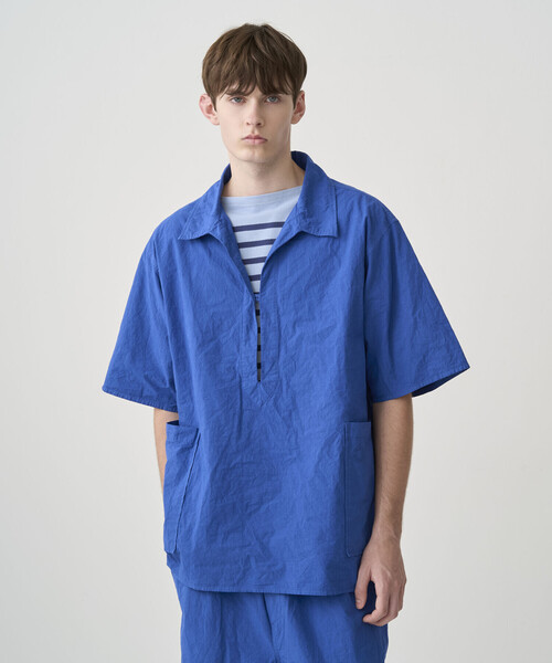 ORCIVAL(オーシバル)の「ORCIVAL | ガーメントダイ スキッパー半袖シャツ MEN(シャツ/ブラウス・メンズ・ブラック系その他/ブルー/オフホワイト・5/4)」の1枚目の写真