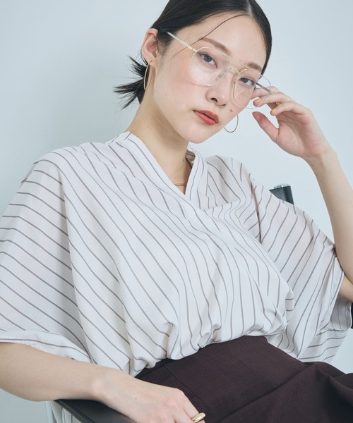 LEPSIM（レプシィム）の「サラキレ5分袖スキッパー　647561（シャツ/ブラウス・レディース・パープル/チャコールグレー/ホワイト/レッド/ストライプ・FREE）」の12枚目の写真