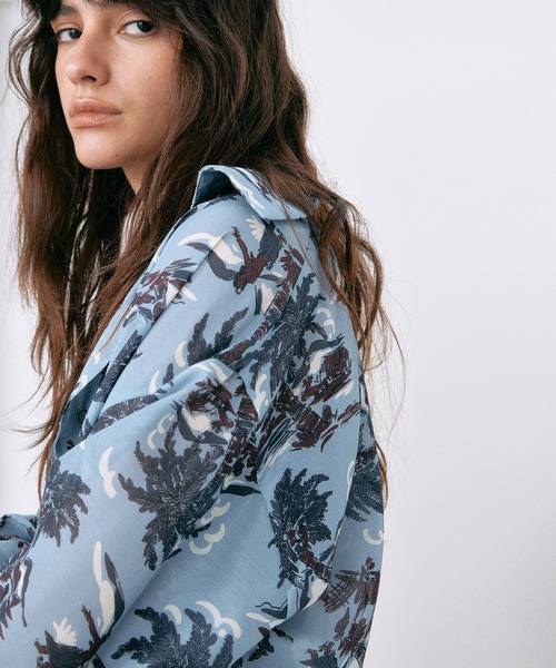 LE CIEL BLEU（ルシェルブルー）の「トロピカルプリントシアーシャツ / Tropical Print Sheer Shirt（シャツ/ブラウス・レディース・ライトブルー/ボルドー・36）」の7枚目の写真