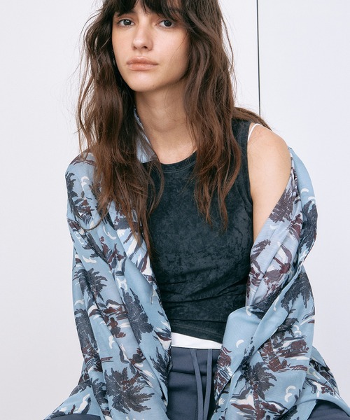 LE CIEL BLEU（ルシェルブルー）の「トロピカルプリントシアーシャツ / Tropical Print Sheer Shirt（シャツ/ブラウス・レディース・ライトブルー/ボルドー・36）」の5枚目の写真