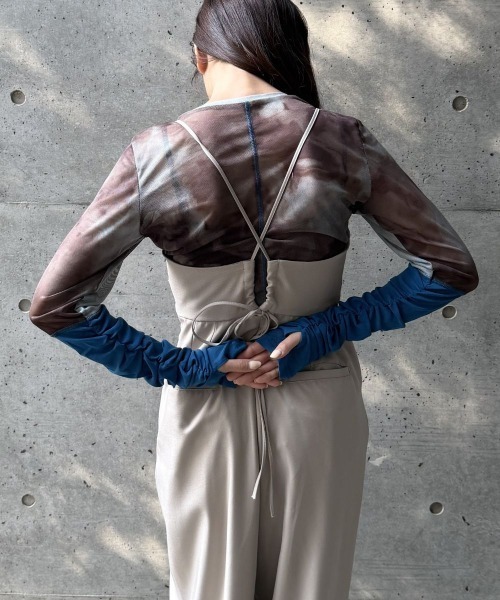 CIEL'AIR(シエルエアー)の「CONTRAST CUFF PRINTED TULLE TOP(コントラストカフスプリントチュールトップス)(Tシャツ/カットソー・レディース・ブラック/モカ・FREE)」の6枚目の写真