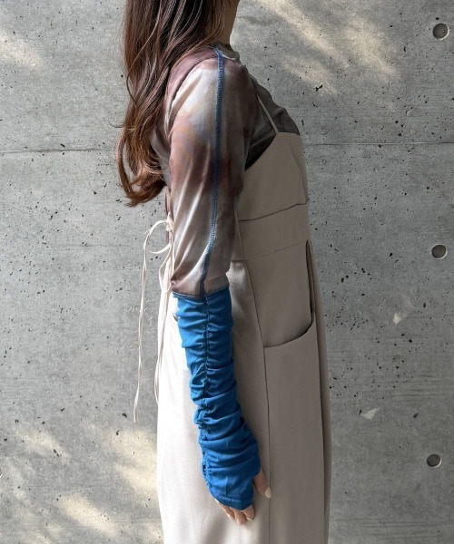 CIEL'AIR(シエルエアー)の「CONTRAST CUFF PRINTED TULLE TOP(コントラストカフスプリントチュールトップス)(Tシャツ/カットソー・レディース・ブラック/モカ・FREE)」の5枚目の写真