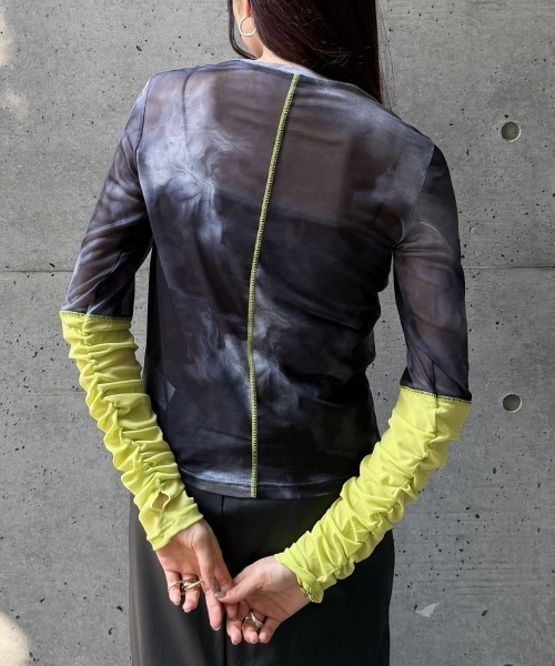 CIEL'AIR(シエルエアー)の「CONTRAST CUFF PRINTED TULLE TOP(コントラストカフスプリントチュールトップス)(Tシャツ/カットソー・レディース・ブラック/モカ・FREE)」の14枚目の写真