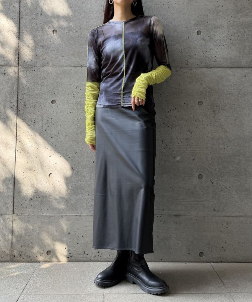 CIEL'AIR(シエルエアー)の「CONTRAST CUFF PRINTED TULLE TOP(コントラストカフスプリントチュールトップス)(Tシャツ/カットソー・レディース・ブラック/モカ・FREE)」の22枚目の写真