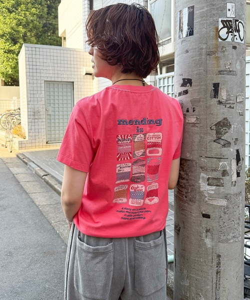 DOUBLE NAME(ダブルネーム)の「Mending BACKモチーフTEE(Tシャツ/カットソー・レディース・レッド/ブルー/オフホワイト・FREE)」の4枚目の写真