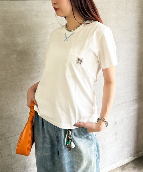 DOUBLE NAME(ダブルネーム)の「Mending BACKモチーフTEE(Tシャツ/カットソー・レディース・レッド/ブルー/オフホワイト・FREE)」の9枚目の写真