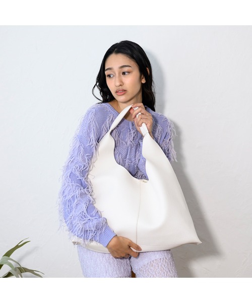 ECHEL(エシェル)の「軽量F/Lワイドワンショルダー(ショルダーバッグ・レディース・ブラック/ベージュ/モカ/ホワイト・FREE)」の5枚目の写真