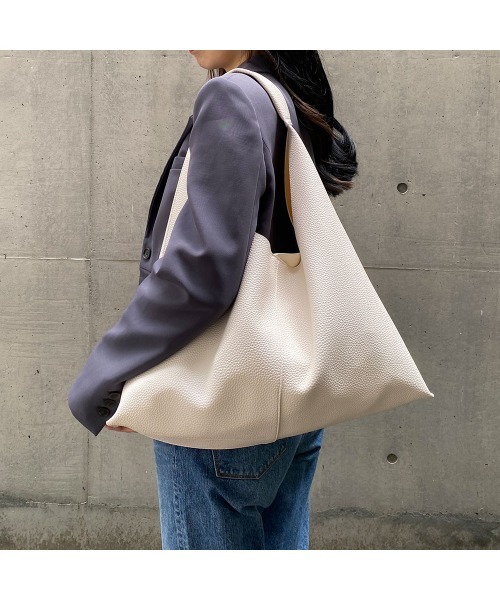 ECHEL(エシェル)の「軽量F/Lワイドワンショルダー(ショルダーバッグ・レディース・ブラック/ベージュ/モカ/ホワイト・FREE)」の13枚目の写真