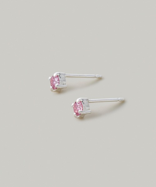 Jolie Toujours(ジョリトゥジュール)の「【金属アレルギー軽減】〈SV925〉モアサナイトピアス(ピアス(両耳用)・レディース・シルバー・FREE)」の2枚目の写真