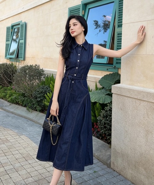 FAVORITO(ファヴォリート)の「ノースリーブ デニムワンピース(ワンピース・レディース・ダークブルー・S/M/L/XL)」の3枚目の写真
