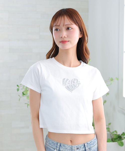 MARY QUANT（マリークワント）の「メタリックプリント Tシャツ（Tシャツ/カットソー・レディース・ブラック/ホワイト/パープル・M）」の2枚目の写真