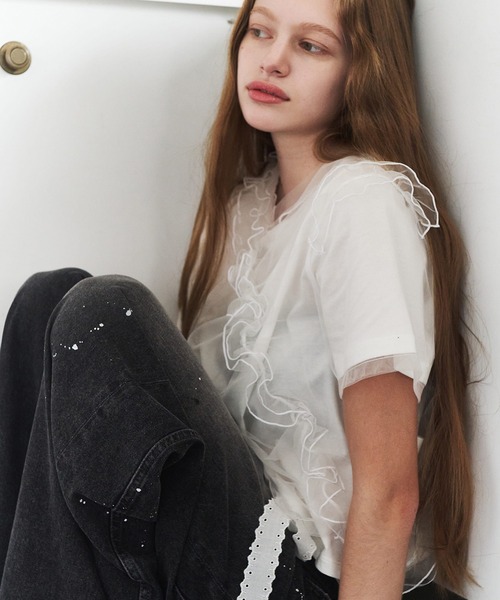 LE CIEL BLEU(ルシェルブルー)の「チュールラッフルディテールTシャツ / Tulle Ruffle Detail T-Shirt(Tシャツ/カットソー・レディース・ブラック/オフホワイト・36)」の20枚目の写真