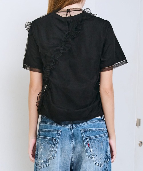 LE CIEL BLEU(ルシェルブルー)の「チュールラッフルディテールTシャツ / Tulle Ruffle Detail T-Shirt(Tシャツ/カットソー・レディース・ブラック/オフホワイト・36)」の11枚目の写真