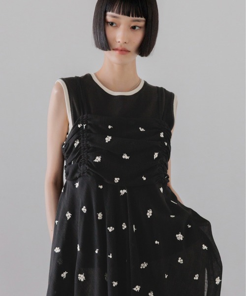 LOWRYS FARM（ローリーズファーム）の「ヨウリュウシシュウキャミチュニック　903513（シャツ/ブラウス・レディース・アイボリー/ブラック/ホワイト・FREE）」の3枚目の写真