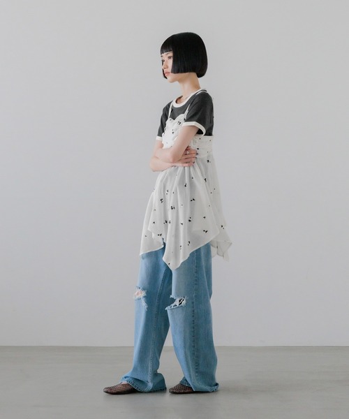 LOWRYS FARM(ローリーズファーム)の「ヨウリュウシシュウキャミチュニック 903513(シャツ/ブラウス・レディース・アイボリー/ブラック/ホワイト・FREE)」の6枚目の写真