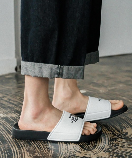 THE NORTH FACE(ザノースフェイス)の「日本未展開モデル WHITE LABEL THE NORTH FACE EPIC SLIDE ロゴスリッパサンダル(サンダル・メンズ・ブラック×ホワイト/ブラック・25cm/26cm/27cm/28cm/24cm)」の8枚目の写真