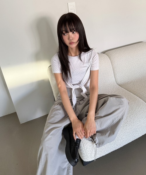 4INT.(フォイント)の「フロントリボン ドット 半袖 Tシャツ(Tシャツ/カットソー・レディース・グレー/ホワイト/ブラック・FREE)」の19枚目の写真