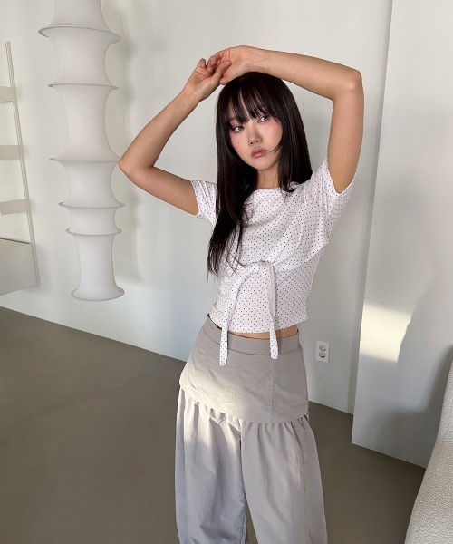 4INT.(フォイント)の「フロントリボン ドット 半袖 Tシャツ(Tシャツ/カットソー・レディース・グレー/ホワイト/ブラック・FREE)」の16枚目の写真