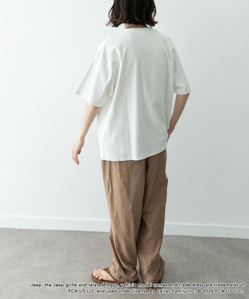 URBAN RESEARCH Sonny Label（アーバンリサーチサニーレーベル）の「JEEP ロゴショートスリーブTシャツ（Tシャツ/カットソー・メンズ・オフホワイト/チャコールグレー/レッド・LARGE/MEDIUM）」の22枚目の写真