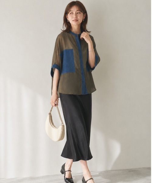 Lateru(ラテル)の「デニムポケット切替 シアー半袖シャツ 体型カバー(Tシャツ/カットソー・レディース・ブラック/ブラウン/ブルー・FREE)」の4枚目の写真